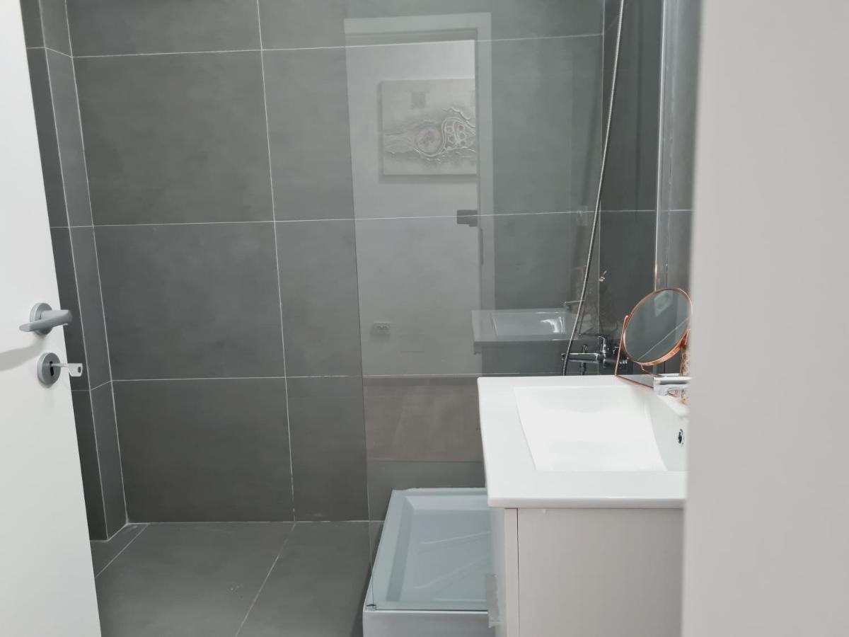 Lovely Ultracentral Apartment With Parking Cluj-Napoca Eksteriør billede