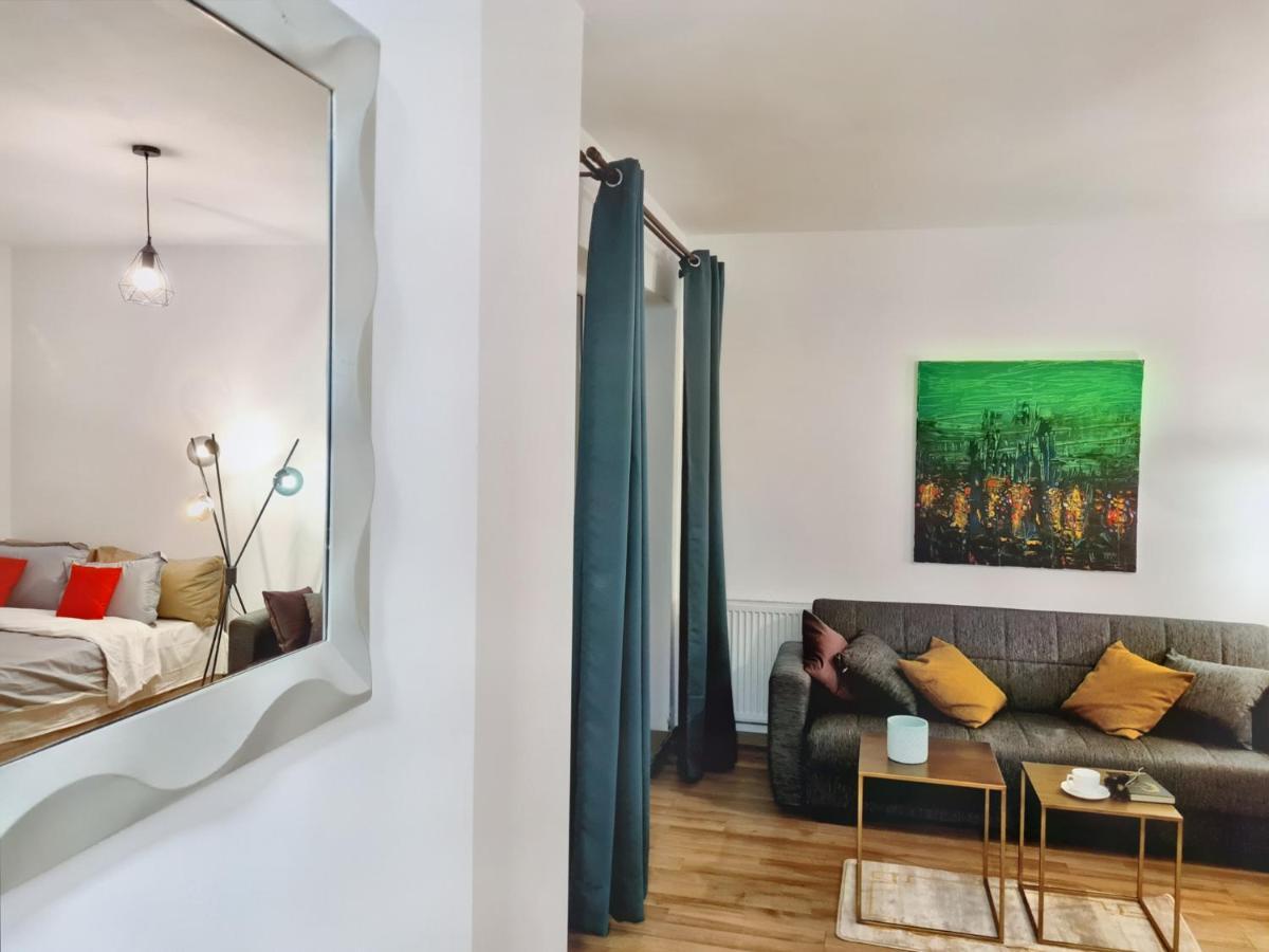 Lovely Ultracentral Apartment With Parking Cluj-Napoca Eksteriør billede